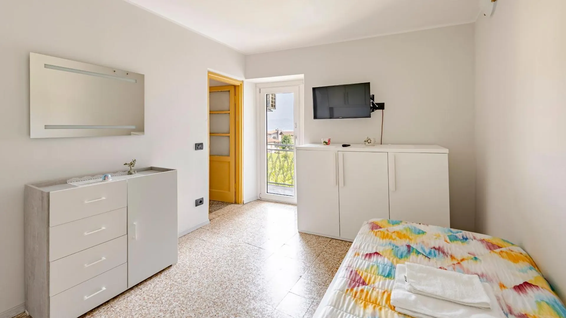 Casa de Férias La Terrazza Del Nonno Vila Dongo Itália
